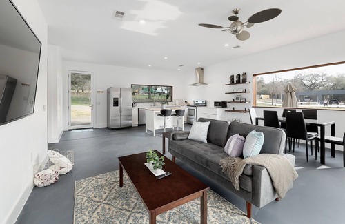 McNeil Cottage | Nature Cottage in West Bull Creek