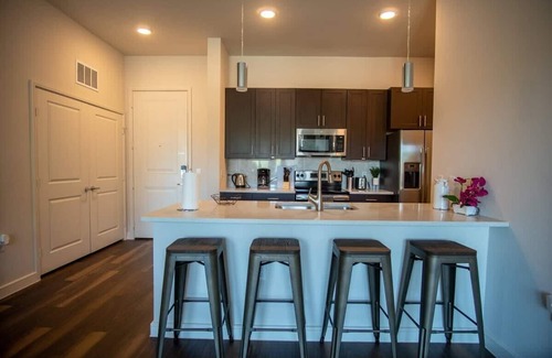 Richardson Apartment | Nature Escape: 2BR Suite w/Gym, Pool, Parking