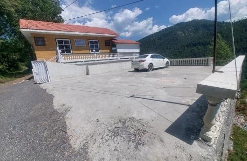 Abbottabad House | Nature Hill Lodge