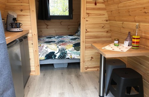 Nozieres Cabin | Nature hut under the chestnut trees