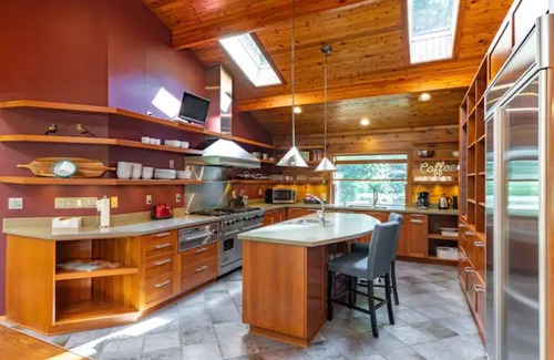 New Richmond Cabin | Nature Spa House | Hot Tub, Sauna, Pool, Relax