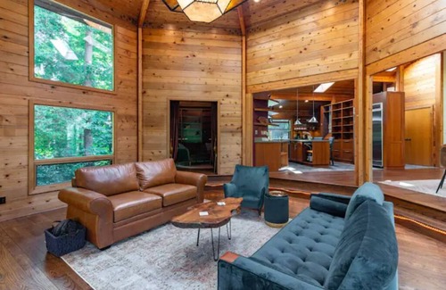 New Richmond Cabin | Nature Spa House | Hot Tub, Sauna, Pool, Relax
