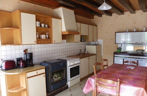 Mur-de-Bretagne Cottage | Nature vacations in green surroundings
