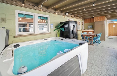 Laguna Beach Estates House | Nautical Rose: Salted Pool, Hot Tub, Fire Pit,16+