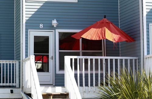 Navarre Beach House | Navarre Beach "Into the Mystic" Cozy & Unique Townhome