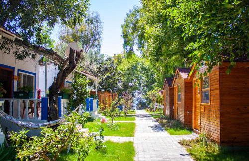 Kizilot Hotel | Naz Beach Bungalow Hotel in Antalya