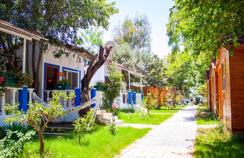 Kizilot Hotel | Naz Beach Bungalow Hotel in Antalya
