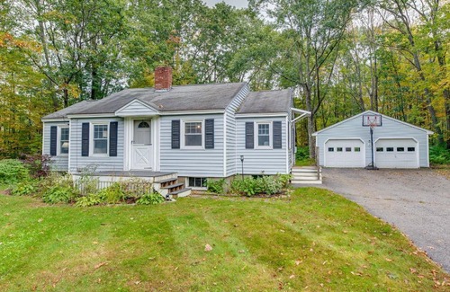 Wells House | Near Beach Coastal Maine Getaway with Yard