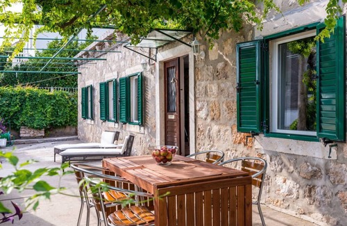 Municipality of Dubrovnik Apartment | near Dubrovnik City Walls