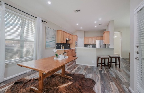 Crownridge of Texas House | Near LaCantera Sleeps 10