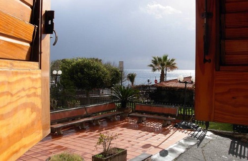 Sant'Alessio Siculo Apartment | Near Taormina between sea, history and culture.