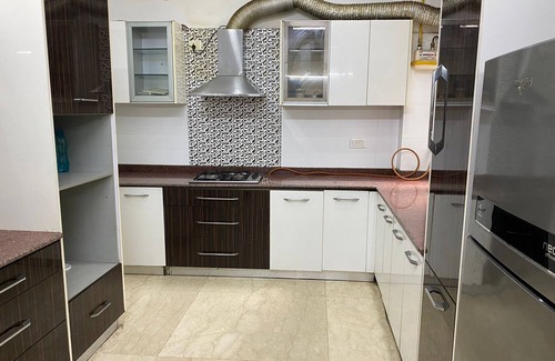 Saket Apartment | near to max hospital n5 min walk select city mall & dlf avenue n