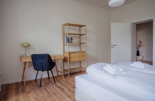Celle Apartment | Nearby Town Hall, exclusive designer furnishings