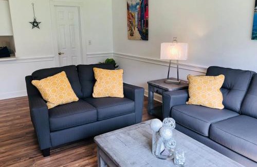 Central Myrtle Beach House | Neat 1st floor cozy condo at Magnolia place