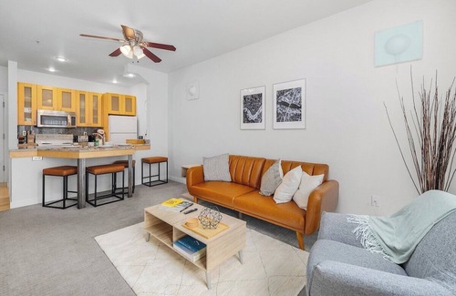 Belltown Apartment | Needle's Edge - 99 Walkscore!