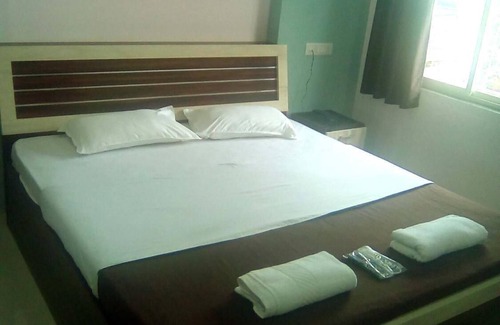 Kankavali Hotel | Neelisha River Front Inn