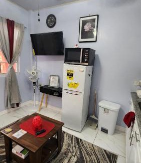 Providence Apartment | Nells Comfort Suite #2 Located in Providence EBD
