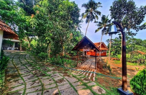 Chirayinkil Villa | Nellu Tranquil Pool Villa & Organic Farmstay near Varkala