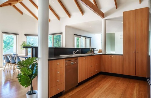 Sorrento House | NELSON BY THE SEA - Everything you hope for in a beach house