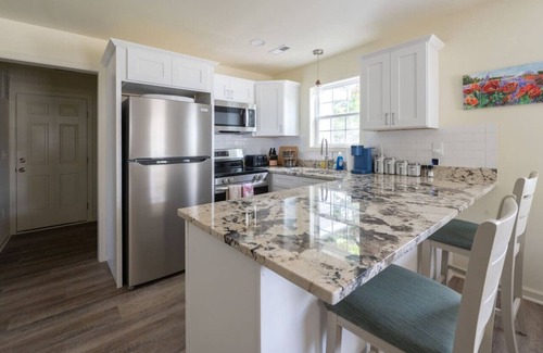 Kernersville House | Nelson Street Cozy Getaway