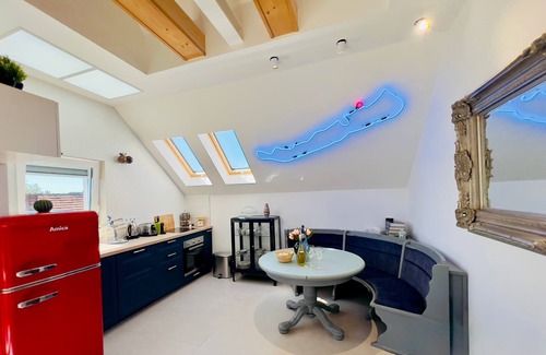 Csopak Apartment | Neon Apartment: Large Garden, Near Lake, Pet&Family-Friendly