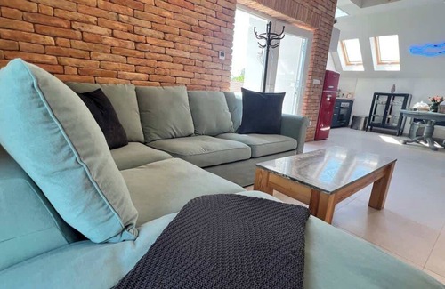Csopak Apartment | Neon Apartment: Large Garden, Near Lake, Pet&Family-Friendly