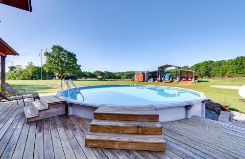 Newton County House | Neosho Home on 90 Acres with Private Pool and Fire Pit