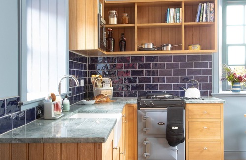 Haddington Cottage | Nestled in expansive grounds, this rural retreat is a sanctuary for couples and solo adventurers.
