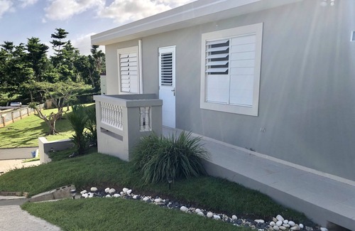 Catano Bed & Breakfast | Nestled on a hill with Mountain Views