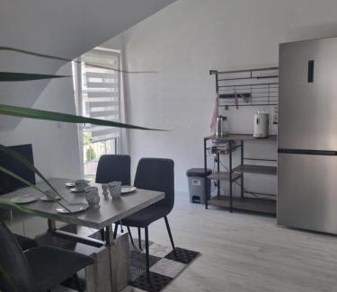 Neresheim Apartment | NEU! FeWo Maria Buch