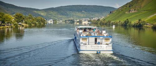 Graach Villa | Neu! Moselbleibe Altes Forsthaus