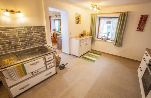 Surberg House | Neu Saniertes Ferienhaus Umgeben von Malerischen Wiesen