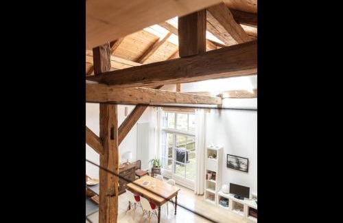 Schernfeld Apartment | NEU! Studio Beim Kirchschuster