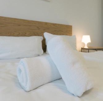 Innenstadt-West Apartment | NEUES Apartment in Top Lage, free Parking max 1,65m Höhe und 1,8m Breite