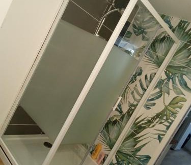 Saint-Julien-de-Vouvantes Apartment | NEUF Le Cocon Familial - Dormir Comme A La Maison -
