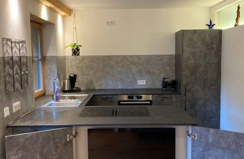Holzkirchen Apartment | Neurenovierte Ferienwohnung "lisl"