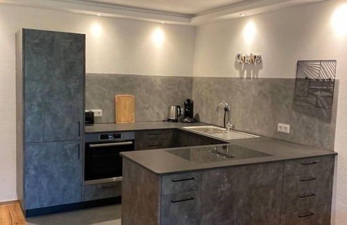 Holzkirchen Apartment | Neurenovierte Ferienwohnung "räsl"