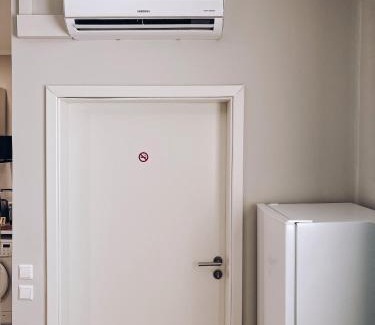 Freiberg am Neckar Apartment | Neuwertiges Apartment mit schnellem WLAN, Glasfaser, Kostenlose Privatparkplatz auch für Transporter geeignet R23