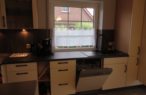 Halbemond Apartment | NEW! 100 sqm dog-friendly apartment with whirlpool