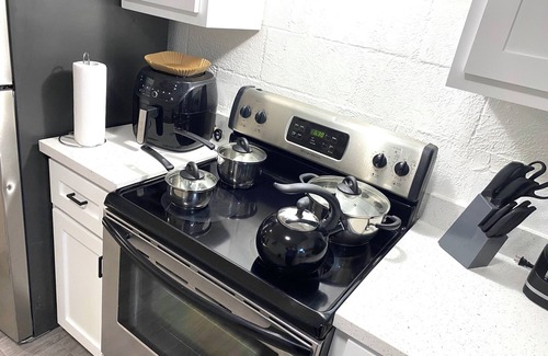 McAllen Apartment | NEW! 2 minutes Convention Center, Palms Crossing Shopping & South Texas College