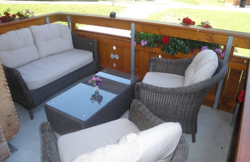 Grindelwald Apartment | New 2-room apartment with fantastic views of the mountains. Ski in - ski out'!
