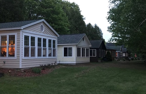 Charlevoix Cottage | NEW 2025 DATES AVAILABLE - Charming, quiet lakefront cottage