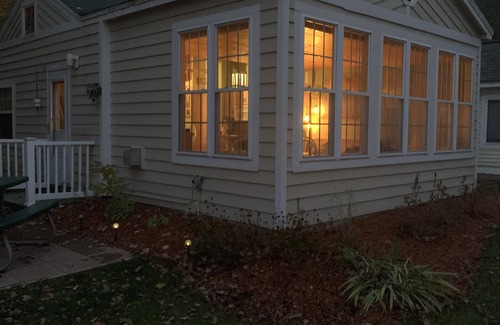 Charlevoix Cottage | NEW 2025 DATES AVAILABLE - Charming, quiet lakefront cottage