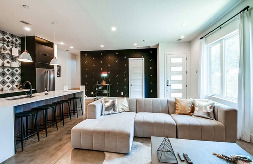 Edgehill House | NEW 24 Guests 2 Rooftop Decks Near Downtown