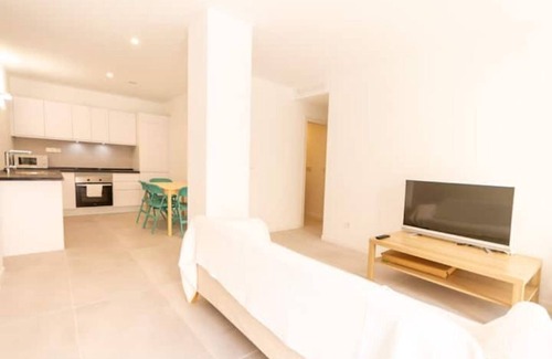 Figueretas Apartment | NEW 3/2 across from the Beach!