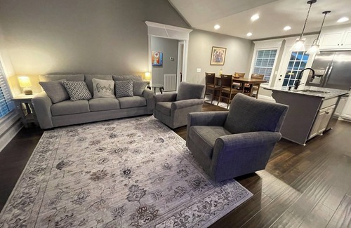 Shelbyville House | NEW 4 Bdrm house in Shelbyville - great neighborhood, 2 mi to Cooper Steel Arena