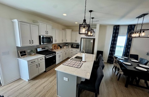 McLeansville House | New 4 Bedroom in Quiet Neighborhood w/Sidewalks & Parks