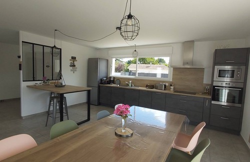 Salignac-sur-Charente House | New 4 * house with spa, heated pool, fenced garden and garage