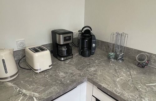 Vannes Apartment | New 80 m² apartment with garden, quiet, walking distance to port, stadiums and shops