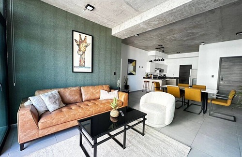 El Palmar Apartment | NEW! Amazing Spacious 3-bedroom Apartment in Santa Elena with Great Amenities!